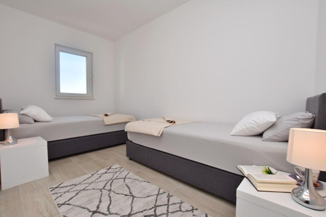 Apartments Danolic Pisak Exterior photo